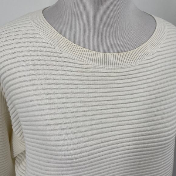Lord & Taylor White Ribbed Crew Neck Sweater Size Medium - Picture 2 of 8